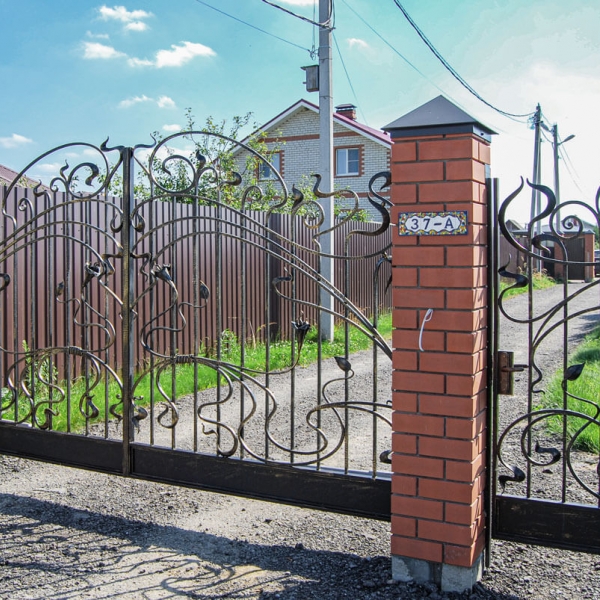 Кованые ворота с калиткой в Ногинском районе